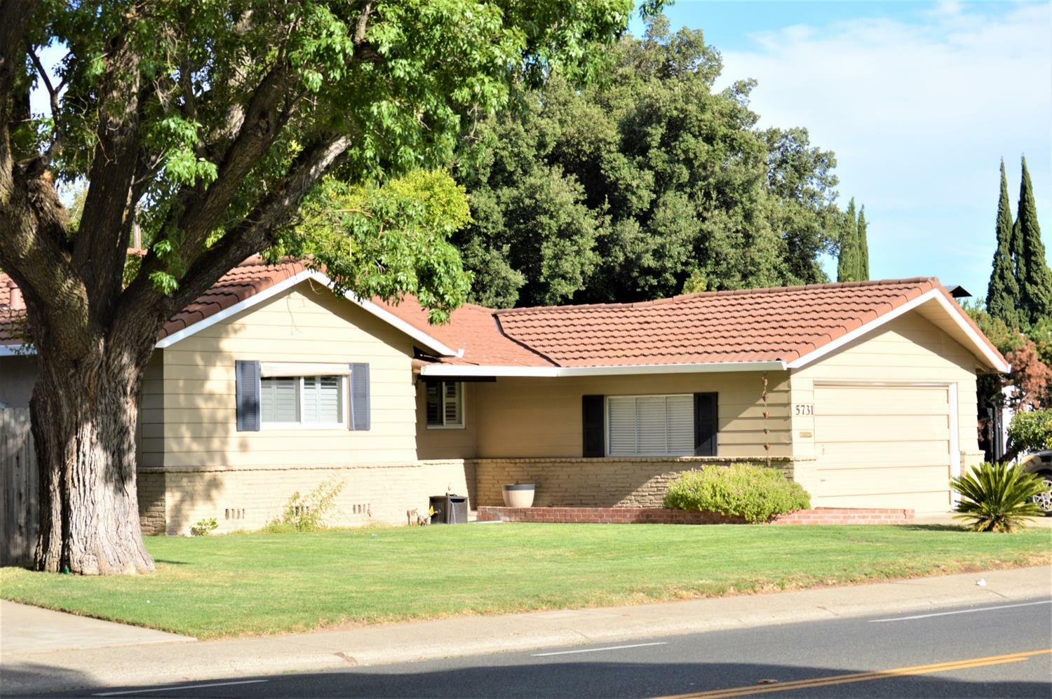 Property Photo:  5731 South Land Park Drive  CA 95822 