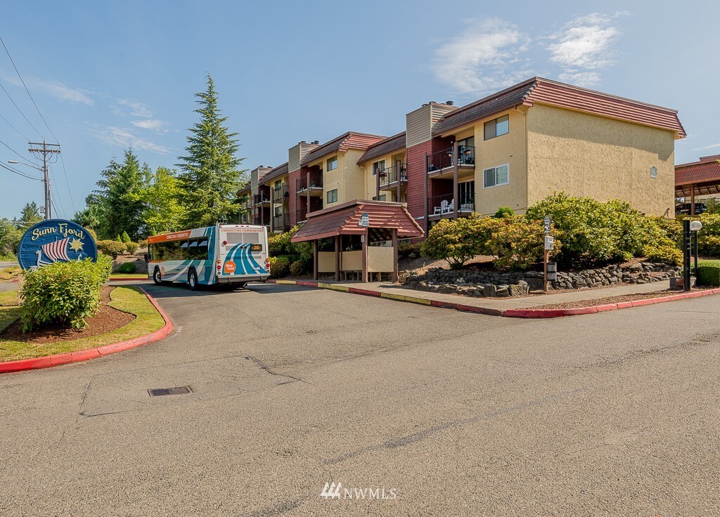 1775 W Sunn Fjord Lane A-16  Bremerton WA 98312 photo