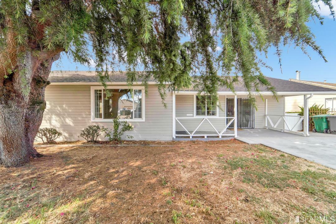 Property Photo:  225 Fitzpatrick Road  CA 94603 