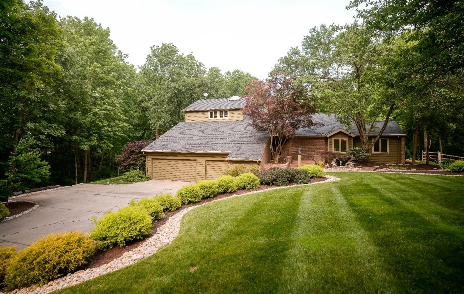 Property Photo:  13 Locust Hill Rd  OH 45245 