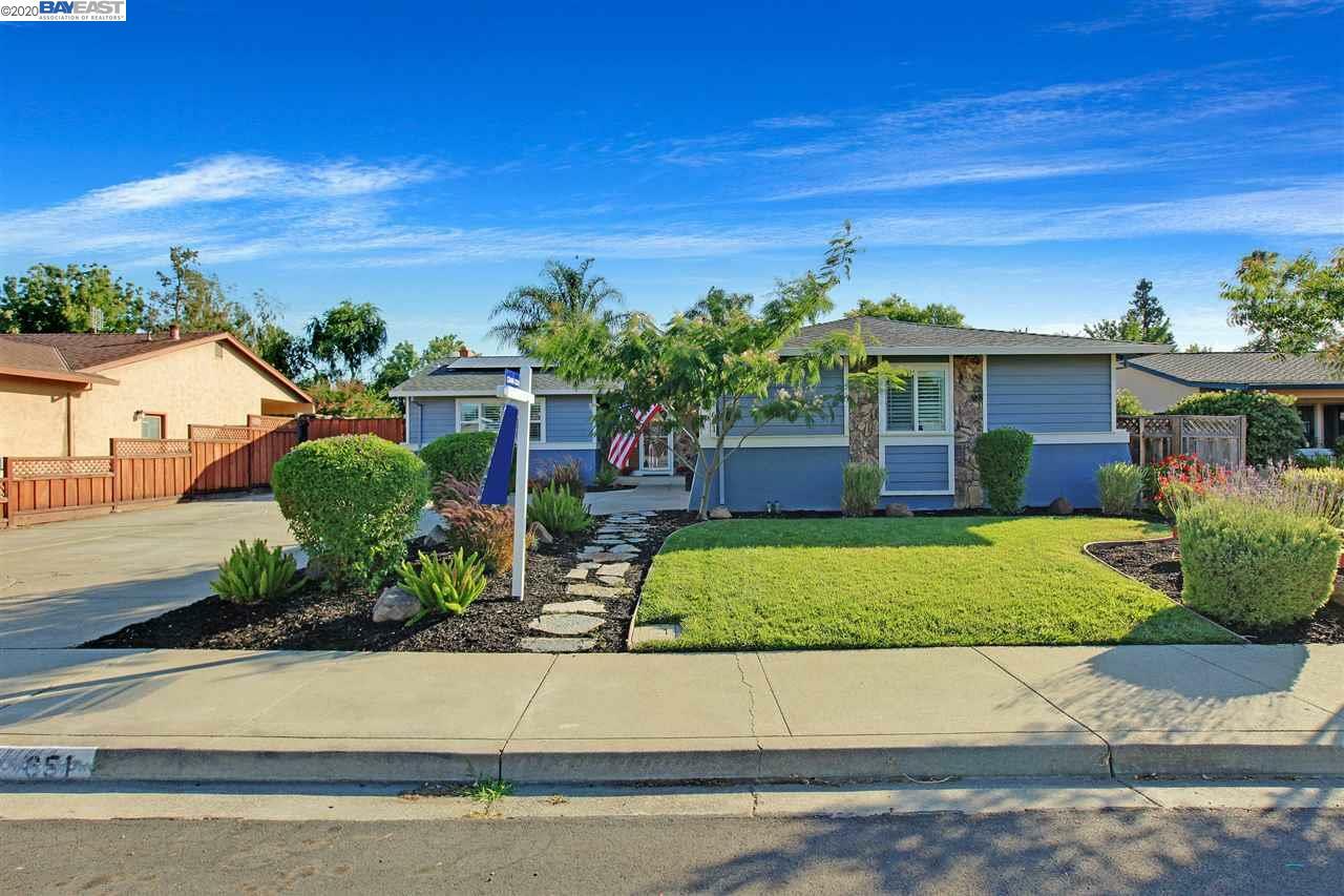 Property Photo:  651 Emerald Street  CA 94550-5132 