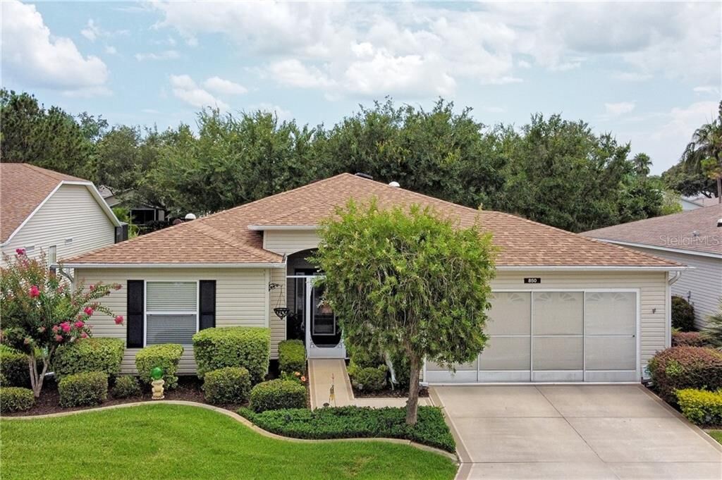 Property Photo:  850 Forest Breeze Path  FL 34748 