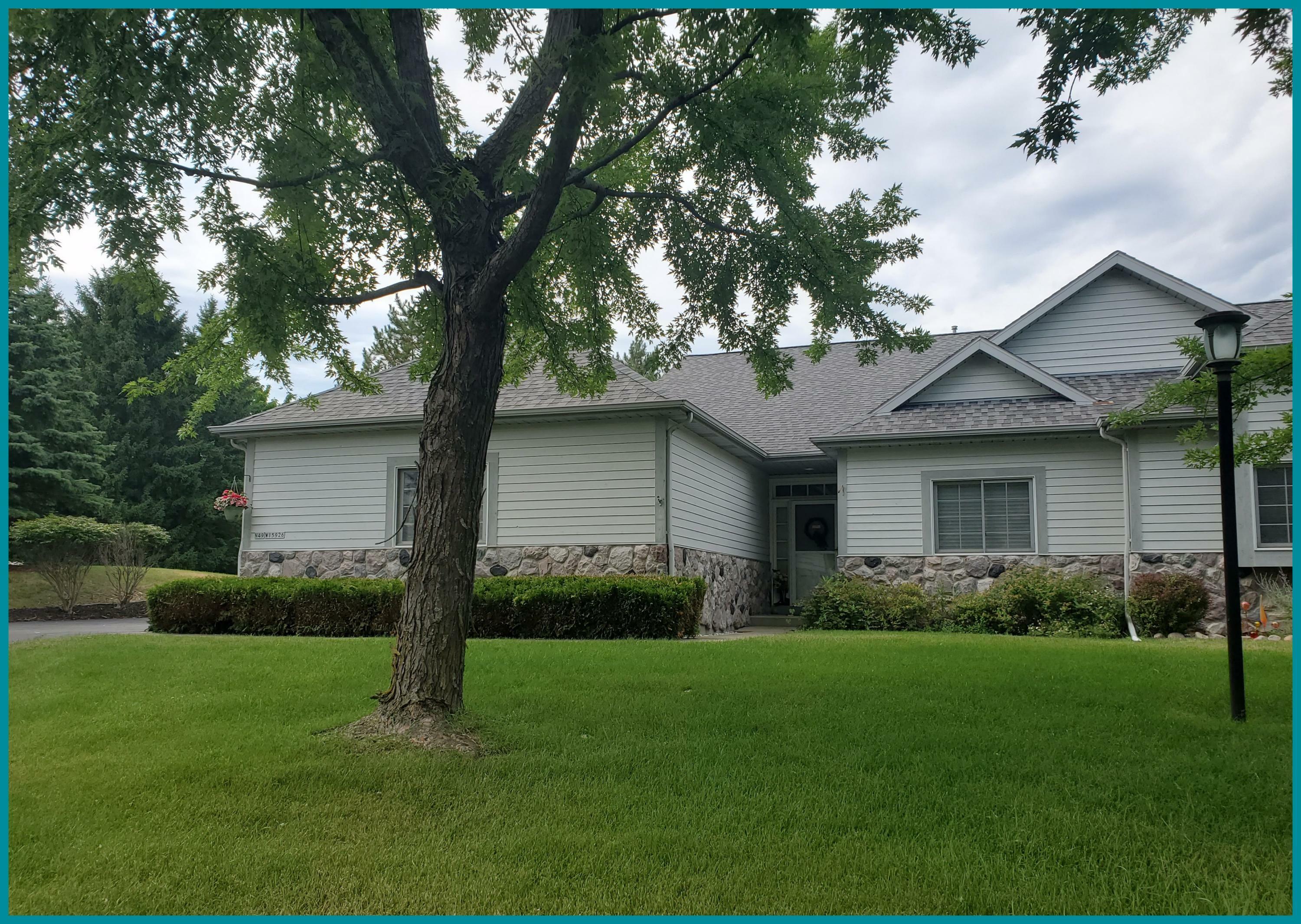 Property Photo: N49w15926 Lone Oak Ln WI 53051