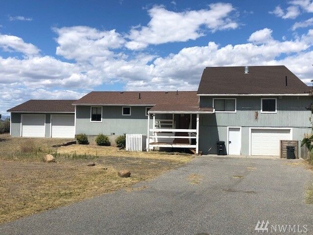 Property Photo: 2408 Highland Dr WA 98813