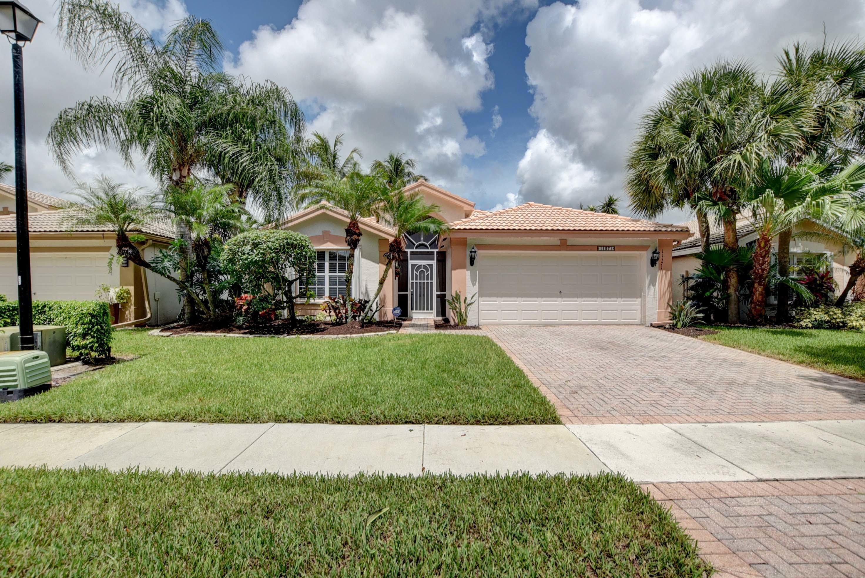 Property Photo:  11371 Deleon Circle  FL 33437 