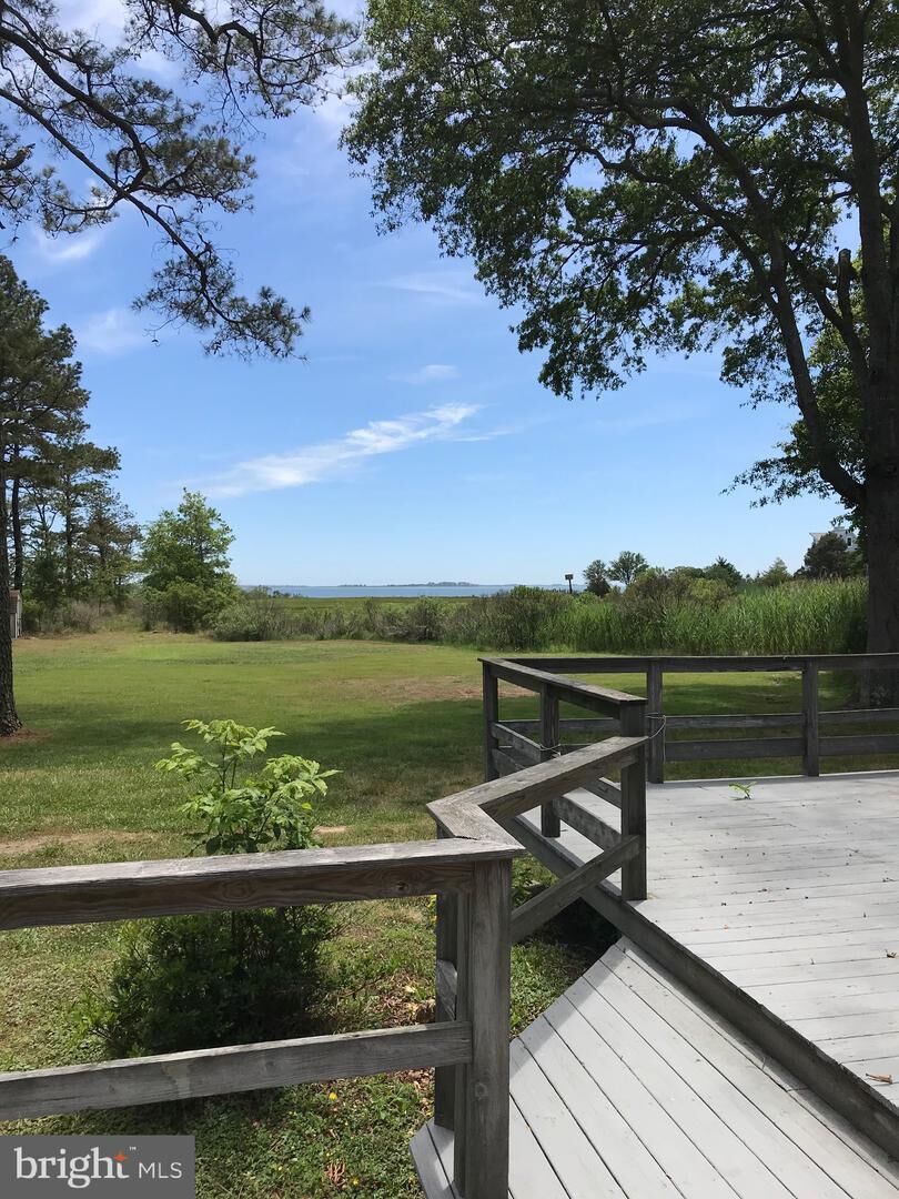 Property Photo:  6552 S Point Road  MD 21811