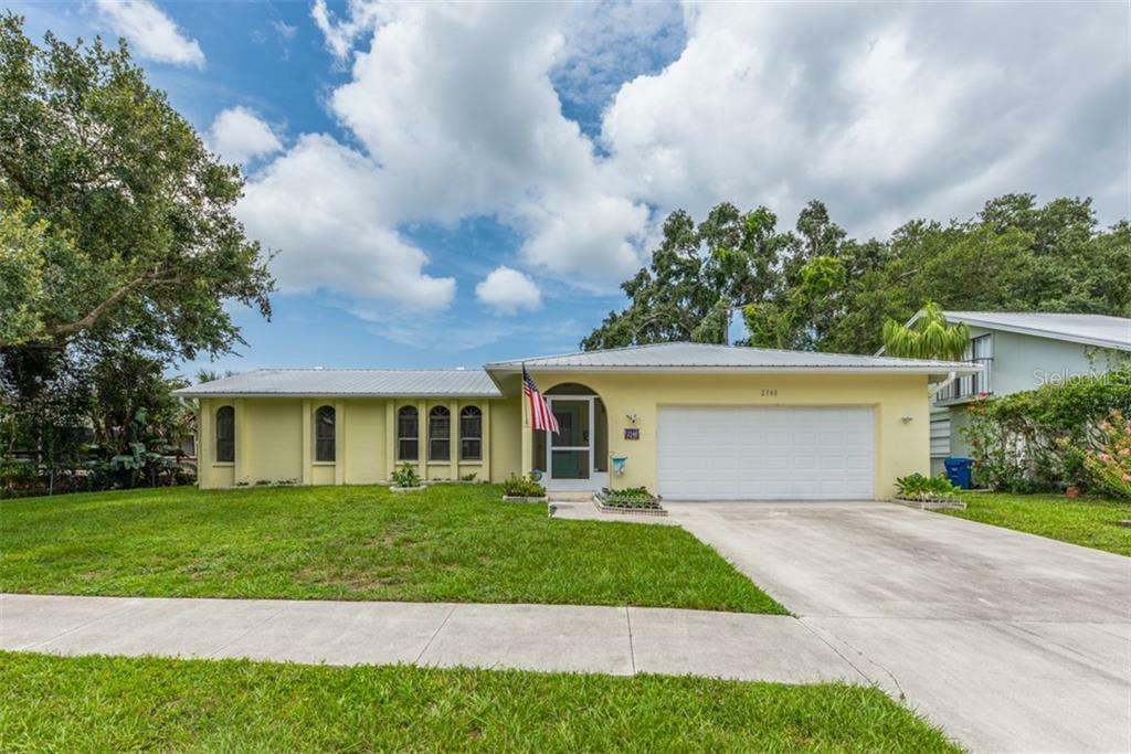 Property Photo:  2340 Tall Oak Court  FL 34232 