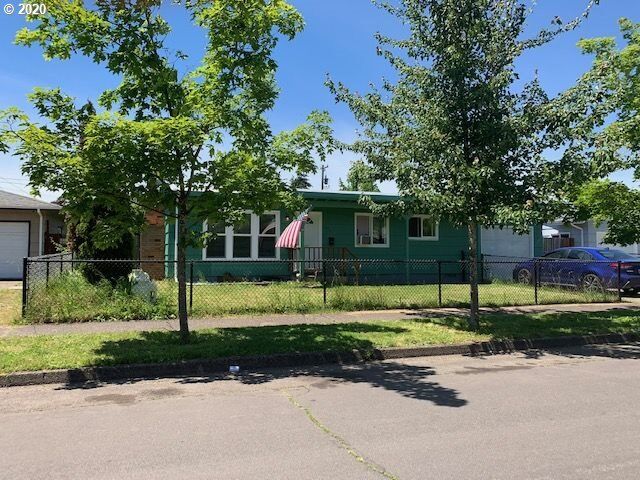 Property Photo: 1616 Carter Ln OR 97477