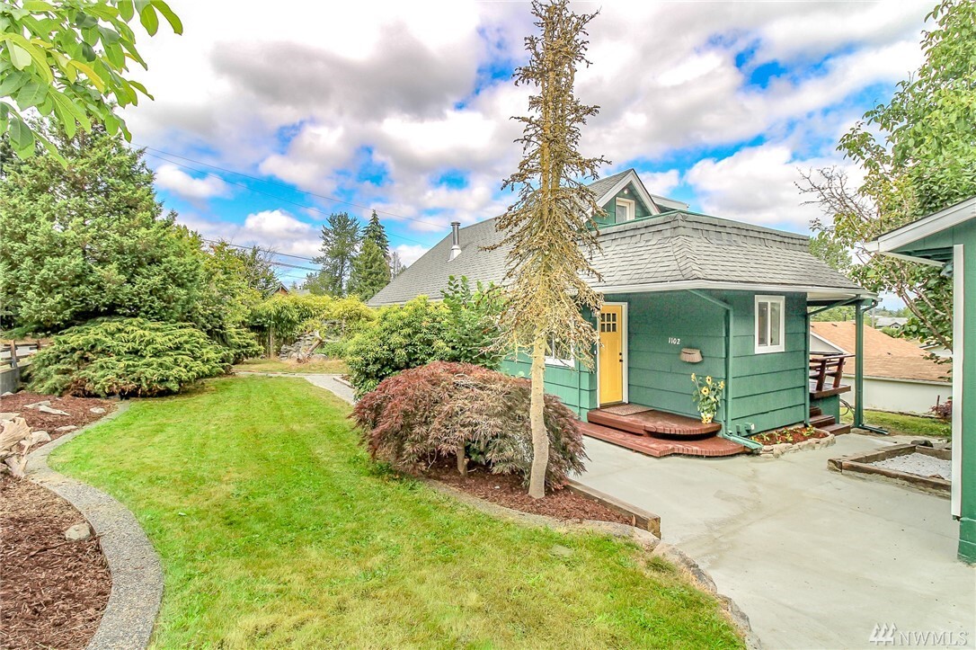 Property Photo:  1102 E 46th St  WA 98404 