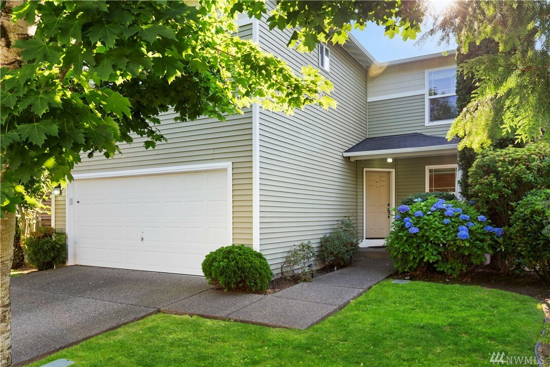 Property Photo:  2117 250th Place SE  WA 98075 