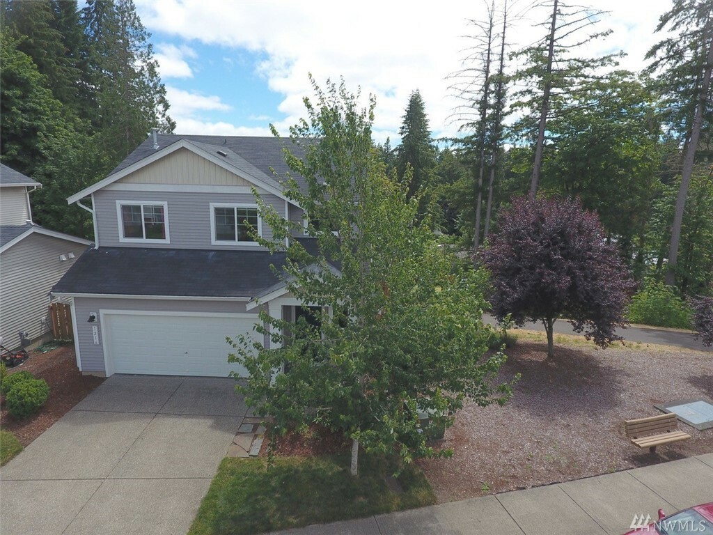 Property Photo:  1216 Ebbets Dr SW  WA 98512 