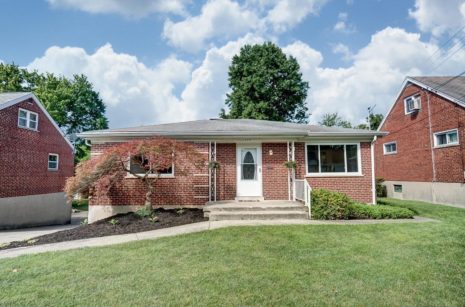 Property Photo: 3751 Frondorf Ave OH 45211