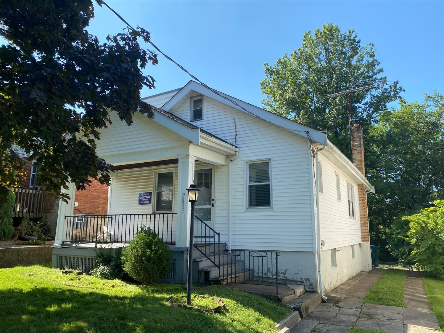 Property Photo: 2835 Claypole Ave OH 45204