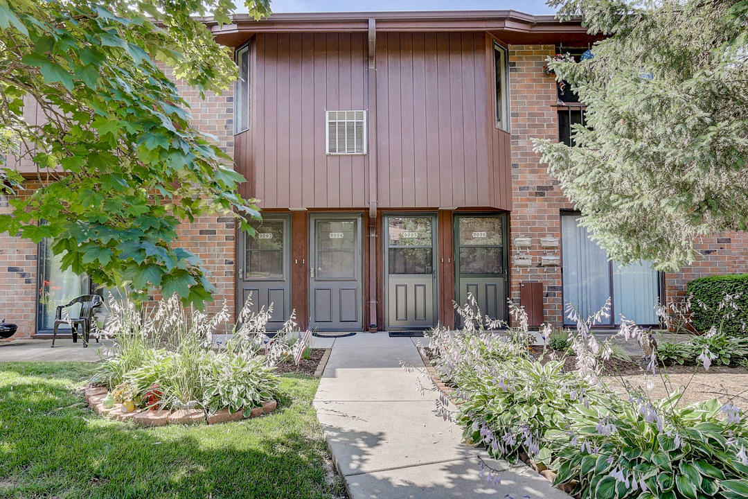 Property Photo: 9094 N Park Plaza Ct WI 53223