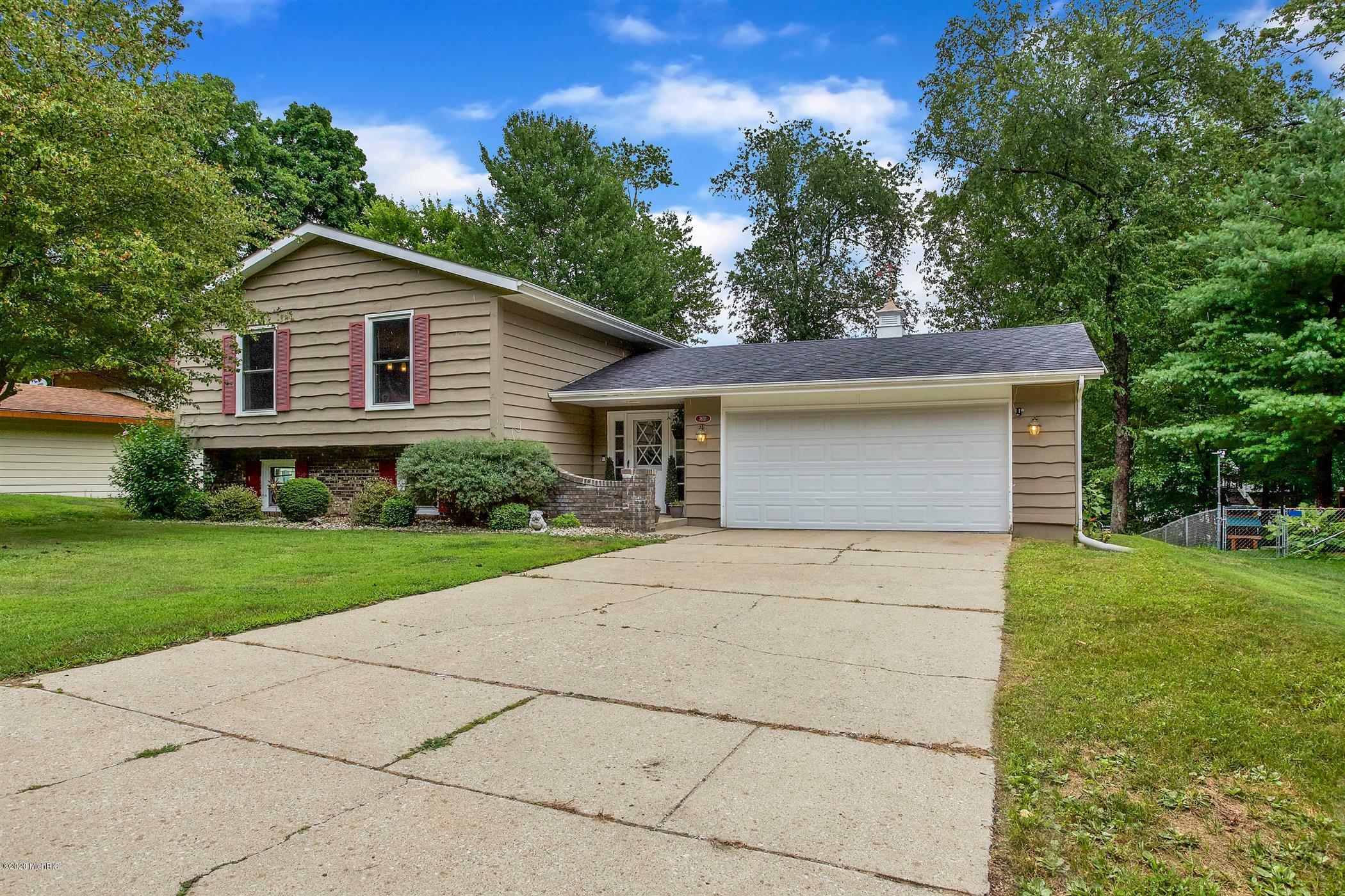 Property Photo:  7633 Ravenswood Drive  MI 49024 