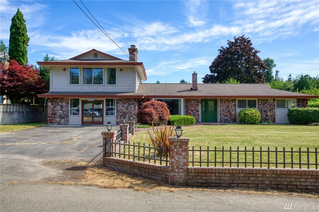 Property Photo: 4520 SE Orchard Lane WA 98366