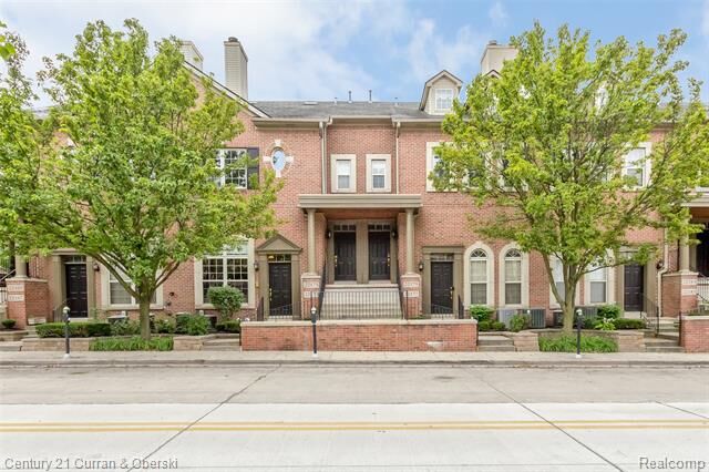 Property Photo:  22133 W Village Drive  MI 48124 