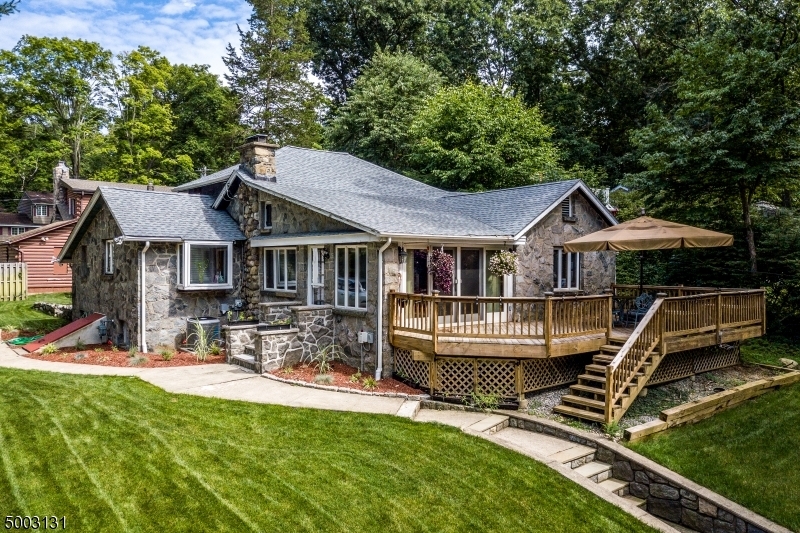 Property Photo: 170 Cupsaw Dr NJ 07456