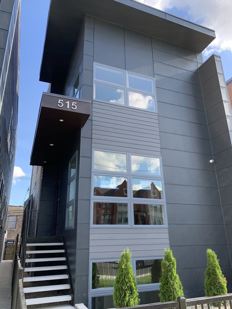 515 East 43rd Street  Chicago IL 60653 photo