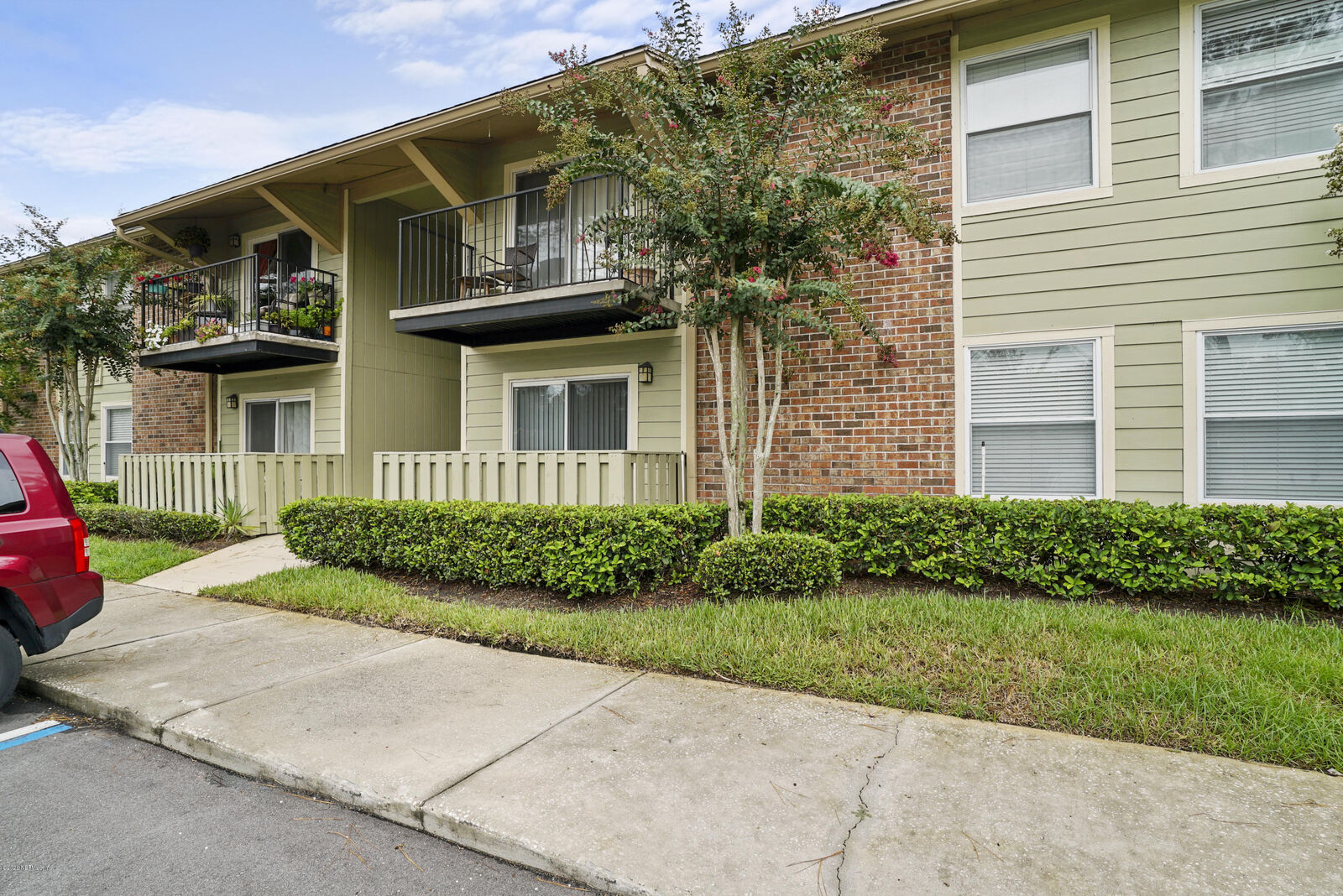 Property Photo: 3737 Loretto Road 708 FL 32223