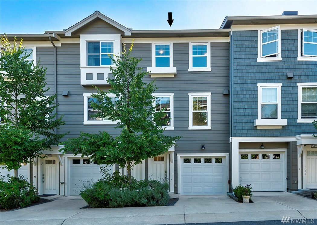Property Photo: 7550 129th Place SE D-104 WA 98056