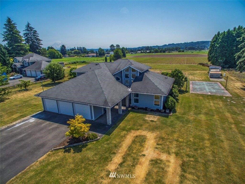 Property Photo: 6224 48th Street E WA 98371