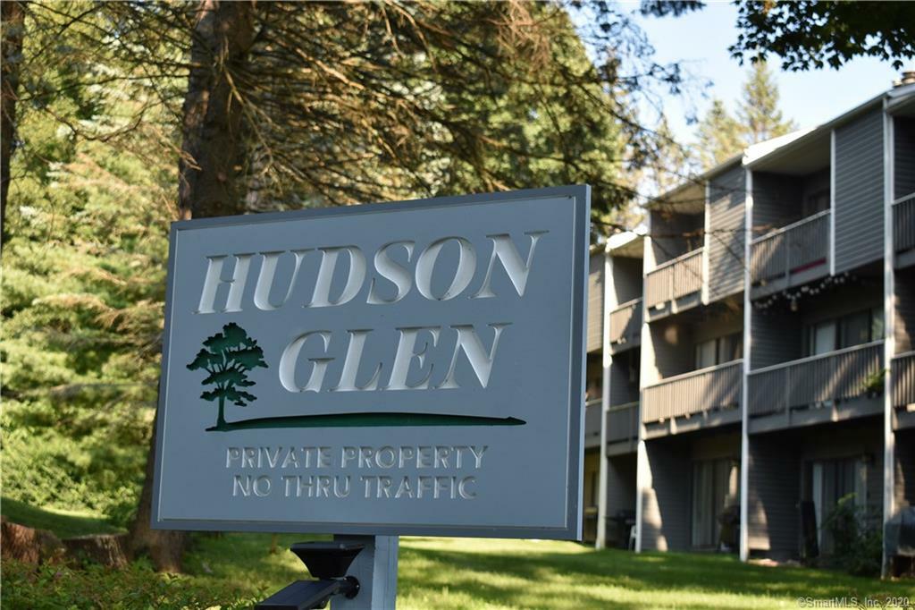 Property Photo:  20 Hudson Street 13  CT 06801 