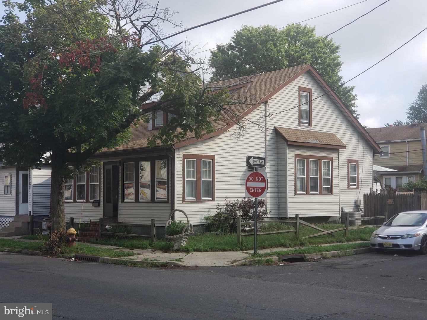 Property Photo: 860 S Olden Avenue NJ 08610