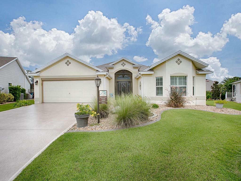 Property Photo: 449 Ainsworth Circle FL 32162