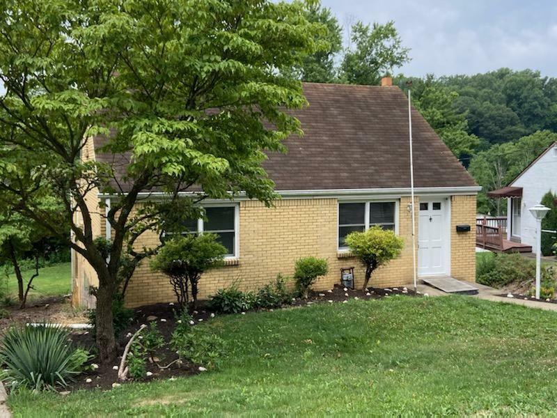 Property Photo:  9 Meadowbrook Ave  PA 15601 