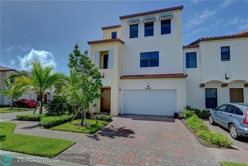 Property Photo:  20950 NW 1st Ct  FL 33029 