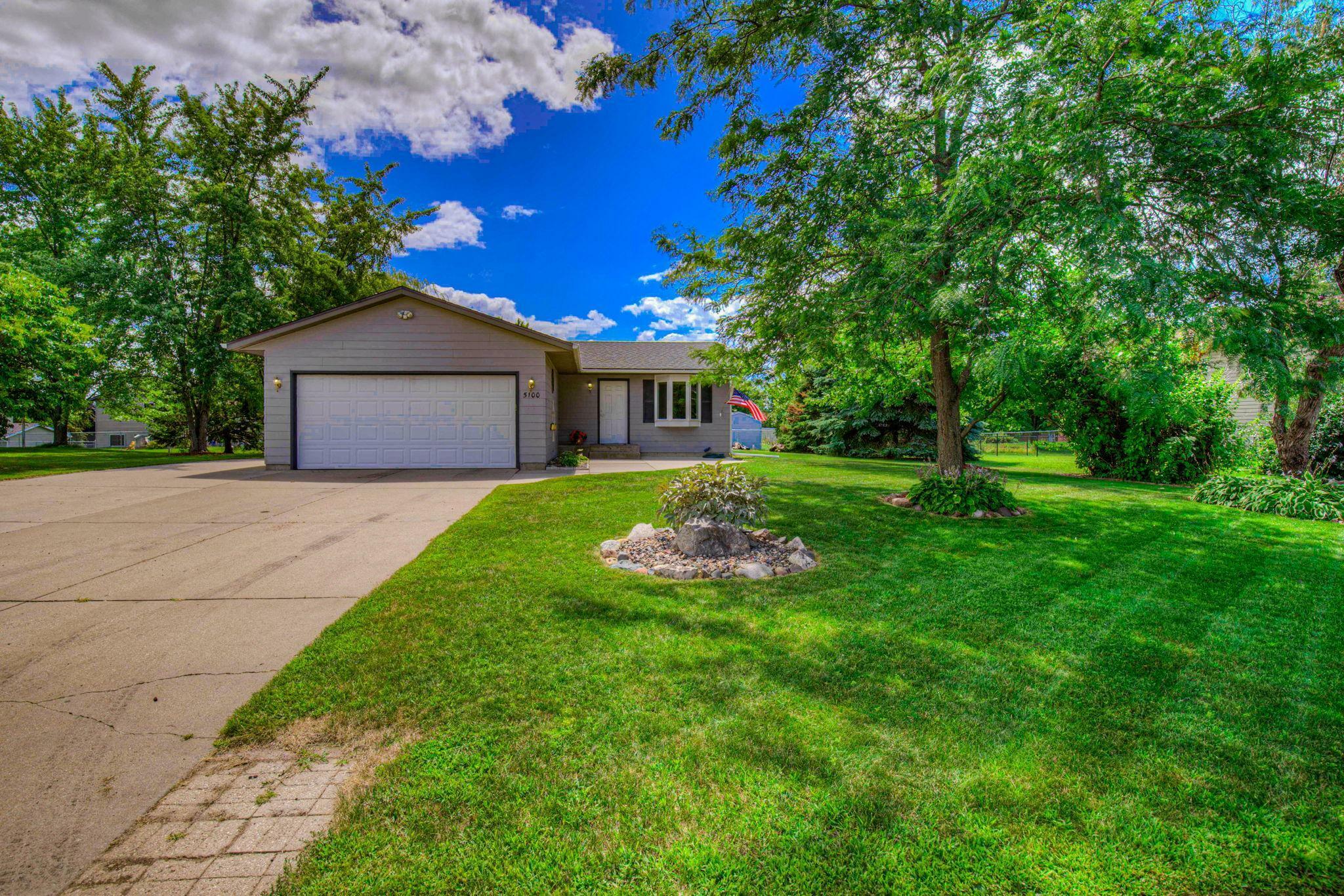 Property Photo:  5100 Martin Drive  MN 55362 