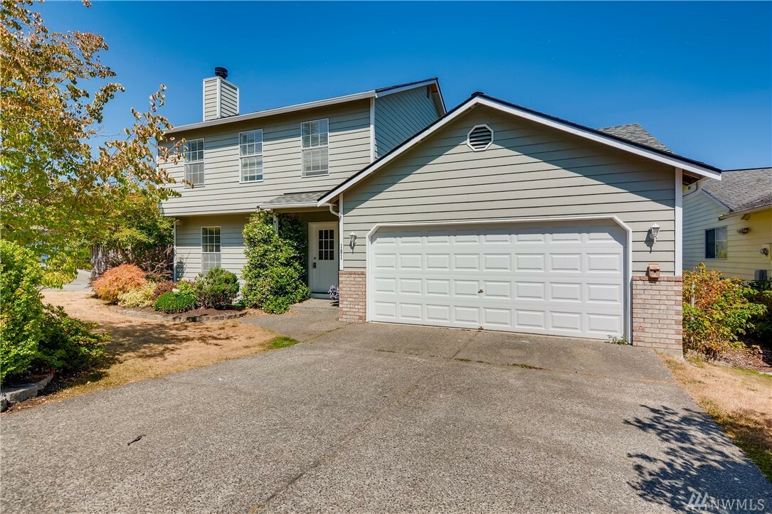 Property Photo:  101 60th SE  WA 98203 