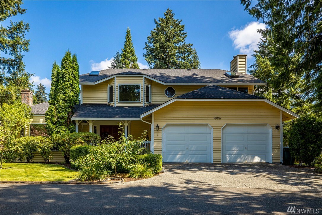 Property Photo:  18816 71 Ave NE  WA 98028 