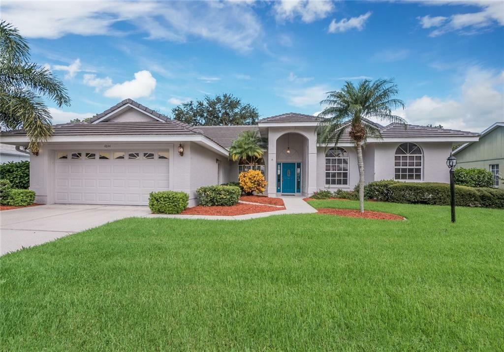 Property Photo:  4844 Wood Pointe Way  FL 34233 