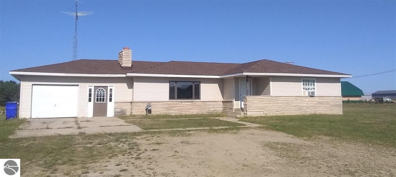 Property Photo:  3770 S 41 Road  MI 49601 