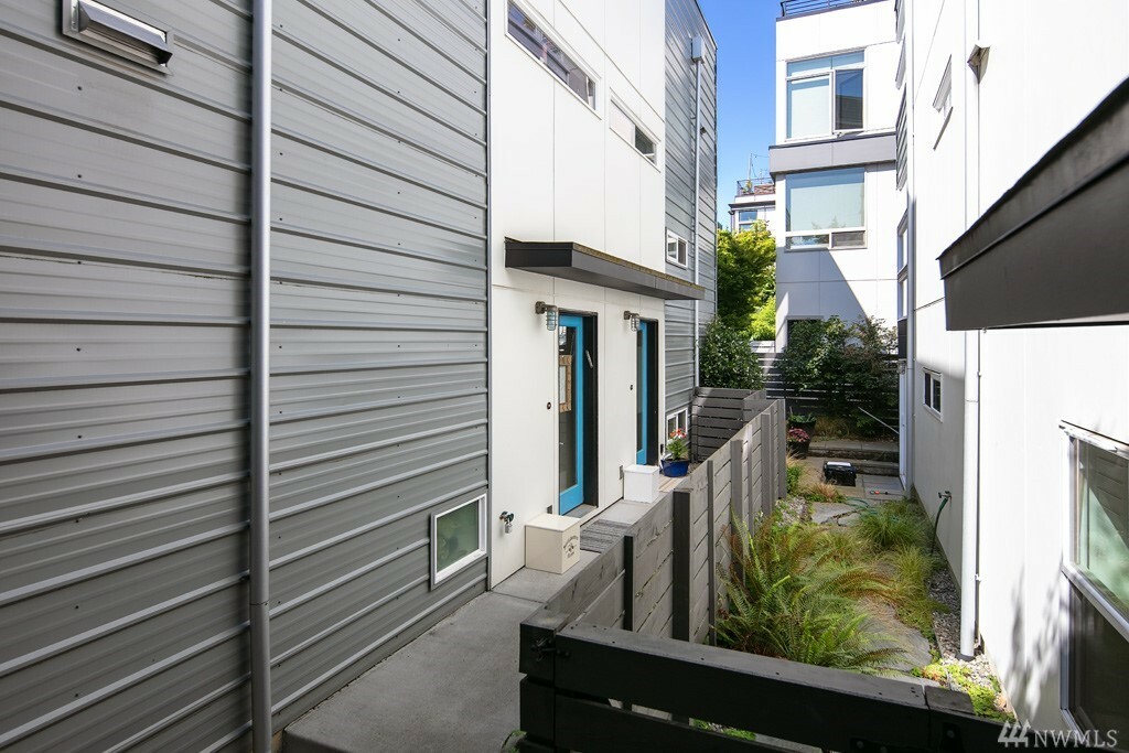 Property Photo:  3406 NW Market St B  WA 98107 