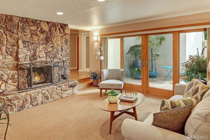 5038  California Avenue SW 2  Seattle WA 98136 photo