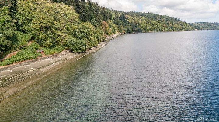 Property Photo:  8126 SW Klahanie Road  WA 98070 