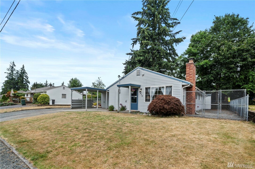 Property Photo:  4915 243rd St SW  WA 98043 