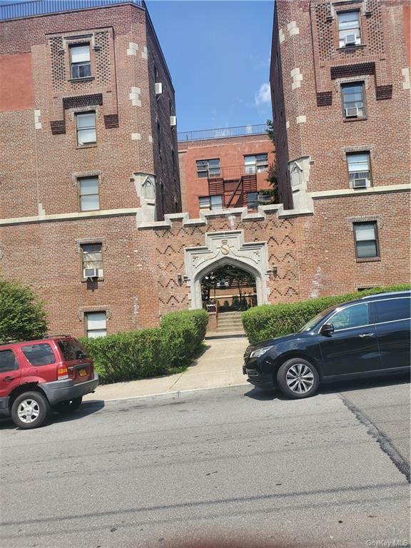 35 Summit Avenue 3M  Port Chester NY 10573 photo