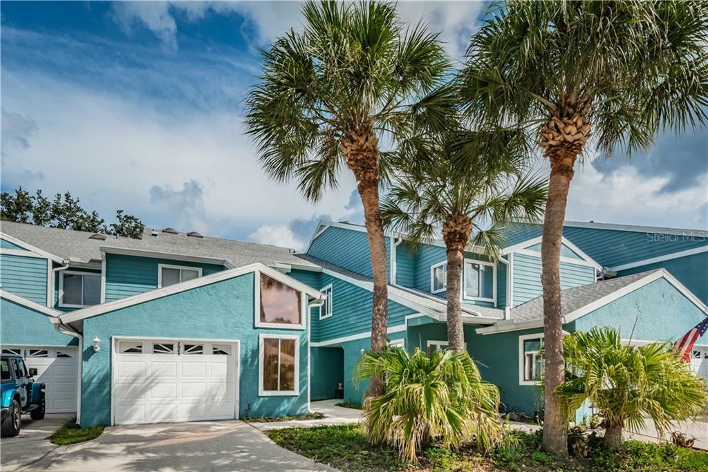 Property Photo:  2026 Golfview Drive 2026  FL 34689 