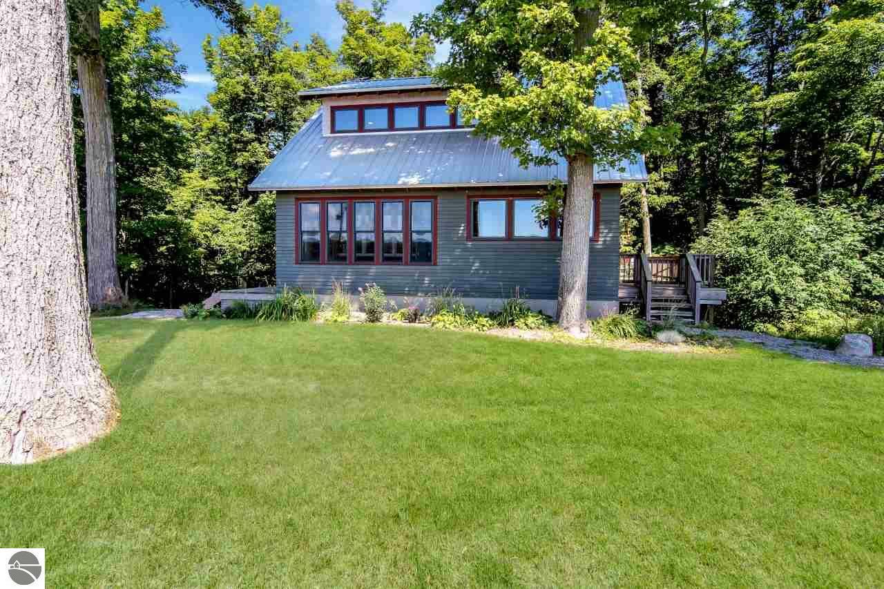 Property Photo:  19518 Fewins Road  MI 49643 