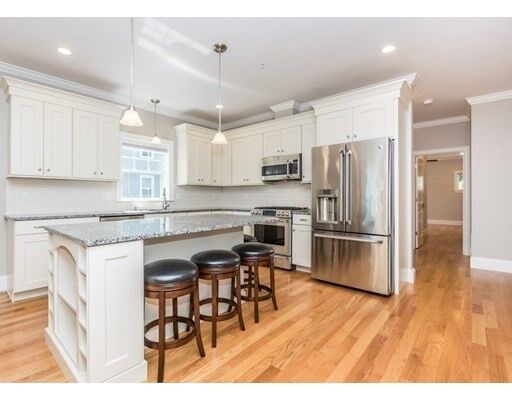 Property Photo:  17 Washington Avenue 1  MA 02453 