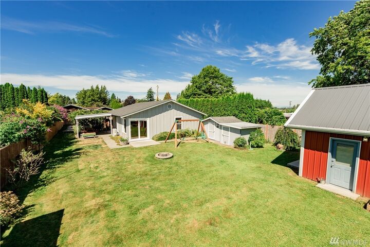 Property Photo:  5850 Laurel Ridge Wy  WA 98226 