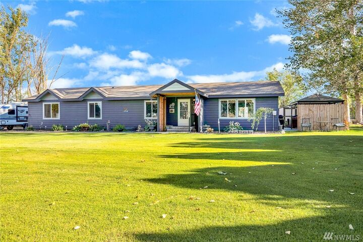 Property Photo: 8631 Road 9.7 NE WA 98837