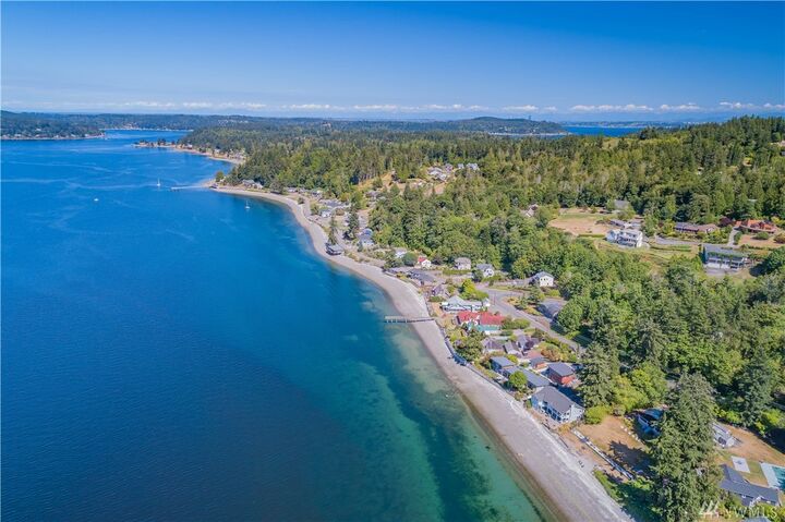 Property Photo:  3512  Beach Drive E  WA 98366 