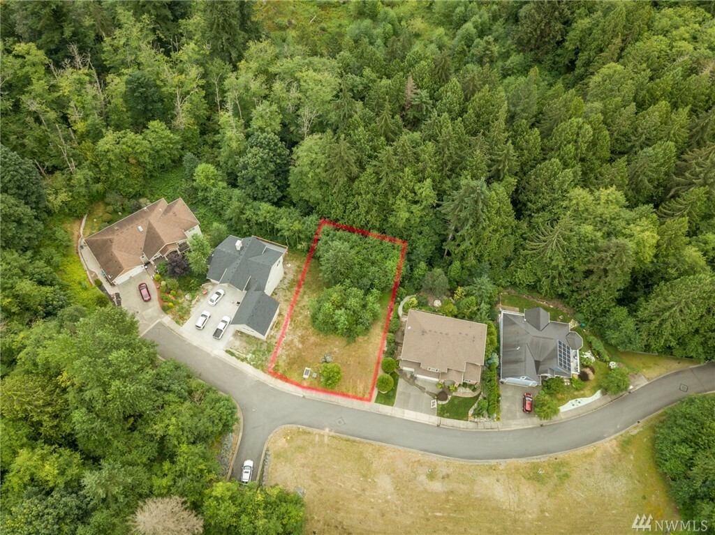 Property Photo:  1306 Olympic Lane  WA 98274 