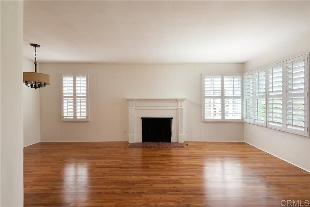 Property Photo: 541 Gravilla St CA 92037