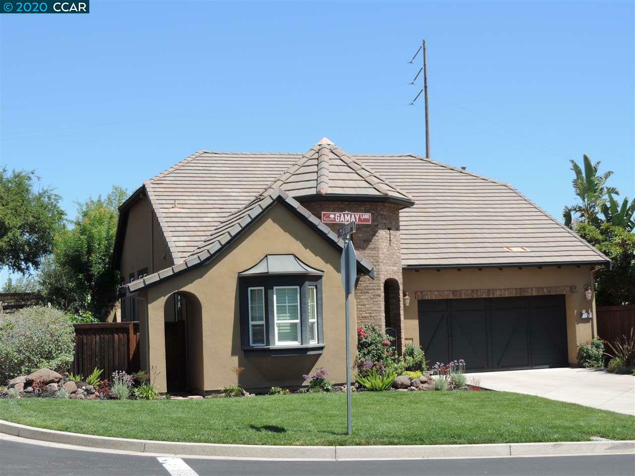 Property Photo: 1605 Gamay Ln CA 94513-4332